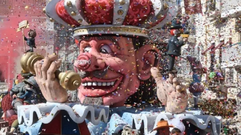 Πατρινό καρναβάλι: Χιλιάδες κόσμου στην εντυπωσιακή τελετή της έναρξης των εκδηλώσεων (ΒΙΝΤΕΟ)