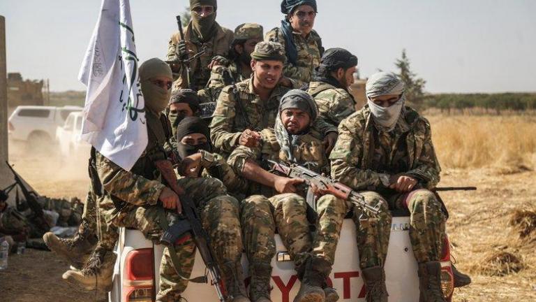 Guardian: 2.000 Σύροι μαχητές στη Λιβύη μέσω Τουρκίας