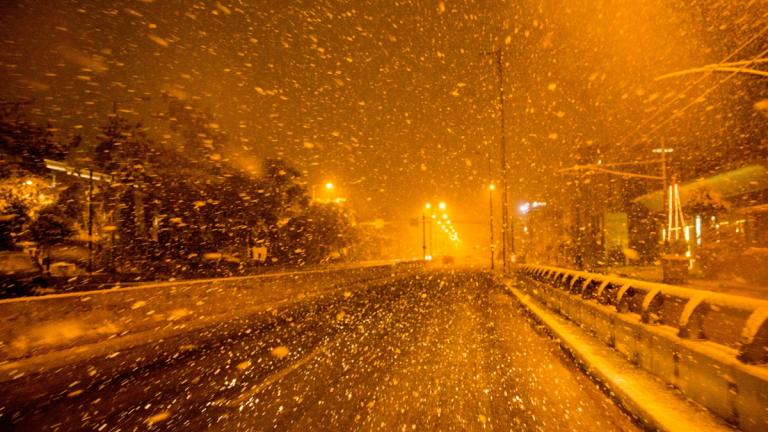 Κακοκαιρία: Χιόνια τη νύχτα στις περισσότερες περιοχές της Αττικής
