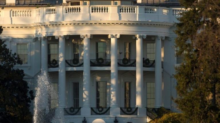 Διαψεύδει ο Λευκός Οίκος Οίκος την πρόταση Τραμπ στον Ασάνζ για απονομή χάριτος
