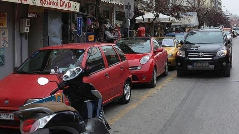 Θεσσαλονίκη: Με γερανούς θα «χτυπήσει» η Τροχαία τα παράνομα παρκαρισμένα