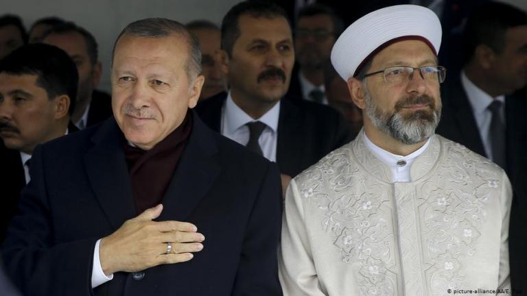 Τουρκία: «Οι ομοφυλόφιλοι φταίνε για τον κορωνοϊό»