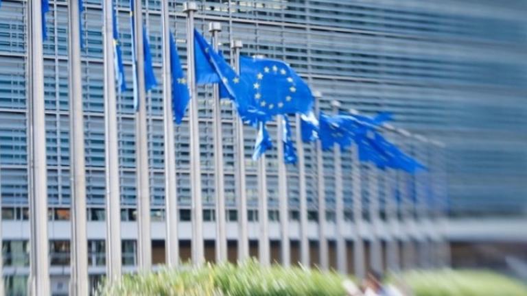 ΕΕ-Ευρωζώνη: Η Κομισιόν προβλέπει «ιστορική» ύφεση το 2020 - Στο -9,7% η Ελλάδα