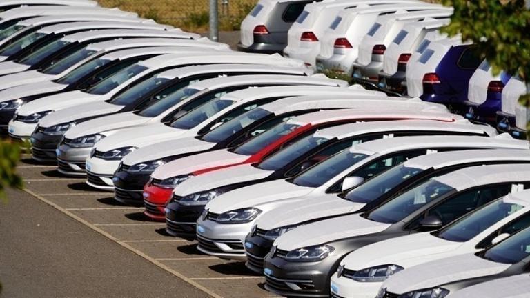Πτώση 37,2% σημείωσαν οι πωλήσεις καινούριων αυτοκινήτων