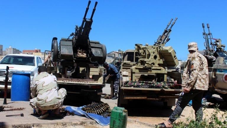 Βερολίνο, Παρίσι και Ρώμη απειλούν με κυρώσεις τις ξένες δυνάμεις στη Λιβύη