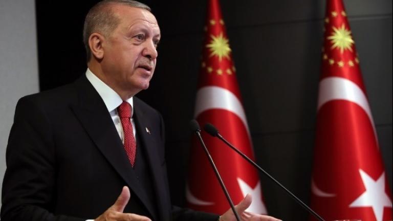  Ο Ερντογάν κατηγορεί τον Μακρόν για «αποικιοκρατικές» βλέψεις