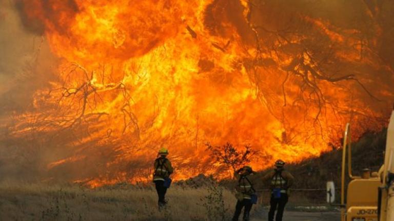 Καλιφόρνια: Ανεξέλεγκτη η πυρκαγιά – Σε κατάσταση έκτακτης ανάγκης πέντε κομητείες