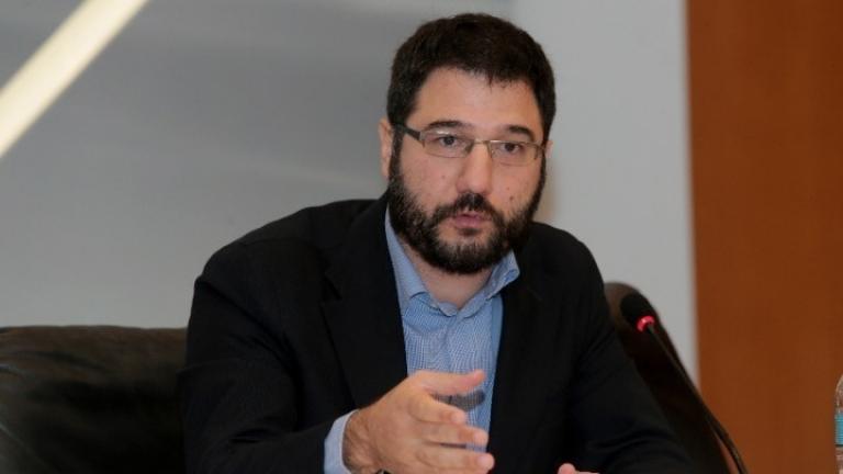 N. Ηλιόπουλος: Οι μάσκες- κουκούλες που μοίρασε η κυβέρνηση θα ήταν για γέλια εάν δεν ήταν άκρως επικίνδυνες