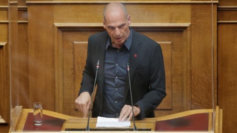 Το ΜέΡΑ 25 καταγγέλλοντας ΝΔ και ΣΥΡΙΖΑ αποχώρησε από τη Βουλή