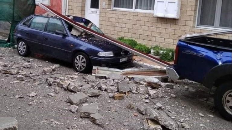 Σεισμός: Καταστροφές σε σπίτια και κτίρια στη Χίο - Μεγάλη ρωγμή κατά μήκος της προκυμαίας