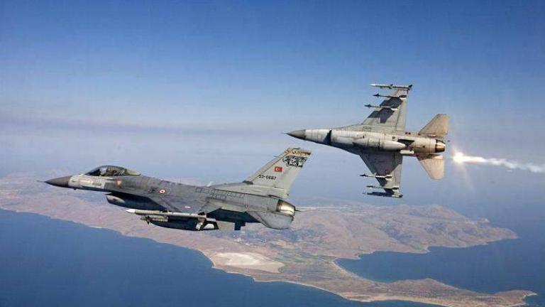 Τέσσερα τουρκικά μαχητικά πέταξαν πάνω από το Αγαθονήσι