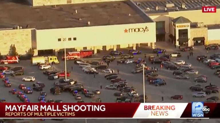 ΗΠΑ: Πολλοί τραυματίες από πυροβολισμούς σε εμπορικό κέντρο