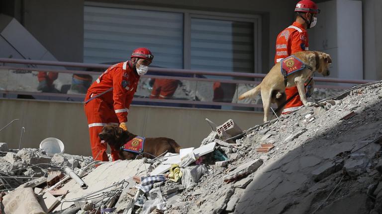 Τουρκία- σεισμός: Στους 76 οι νεκροί, σύμφωνα με νεότερο απολογισμό