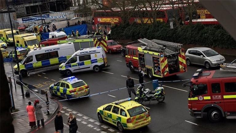 Λονδίνο: Αυτοκίνητο έπεσε σε πεζούς - Πέντε τραυματίες