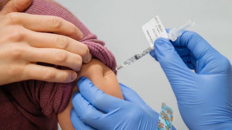 Βασιλακόπουλος: Μόλις 8 περιστατικά αναφυλαξίας σε σύνολο 2 εκατ. εμβολιασμών