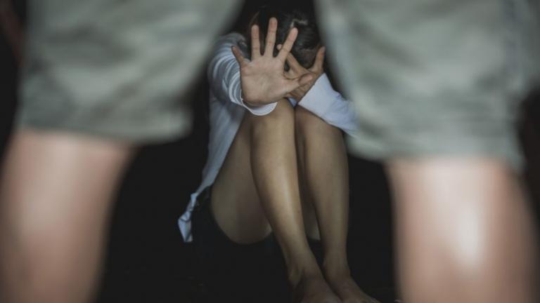 Τσιάρας: Επαναφέρουμε ρύθμιση για μη παραγραφή αδικημάτων σεξουαλικής κακοποίησης