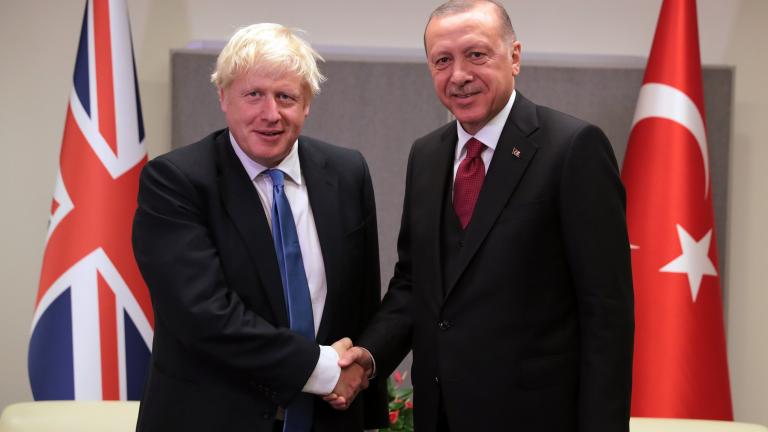 Ο Ερντογάν δηλώνει πως θα θέσει θέμα για τον τουρισμό στον Τζόνσον στη σύνοδο του NATO