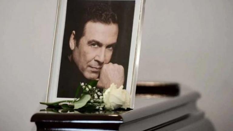 Οι ηχηρές απουσίες από την κηδεία του Τόλη Βοσκόπουλου