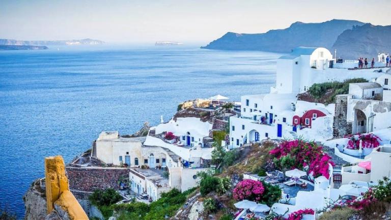 Για την επόμενη ημέρα εργάζονται οι τουριστικοί πράκτορες της Ελλάδας