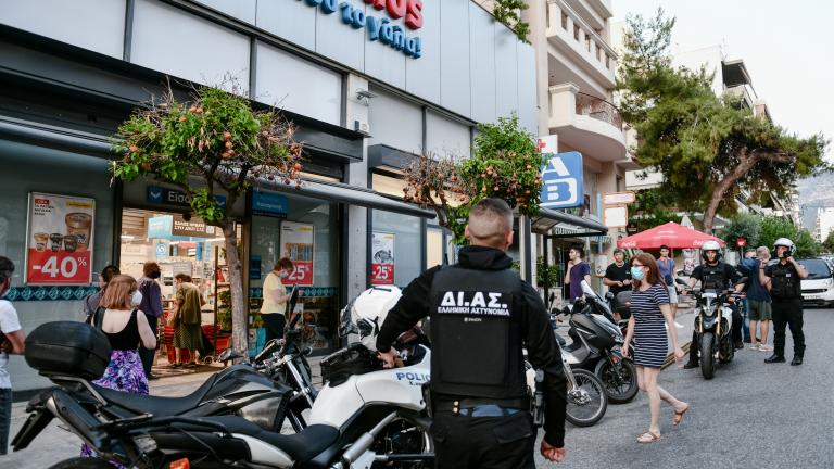 Ένοπλη ληστεία σε σούπερ μάρκετ στην Καισαριανή - Ένας τραυματίας