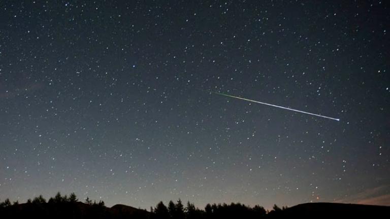 «Ασυνήθιστα μεγάλος μετεωρίτης» φώτισε τον ουρανό στο νότιο τμήμα της Νορβηγίας