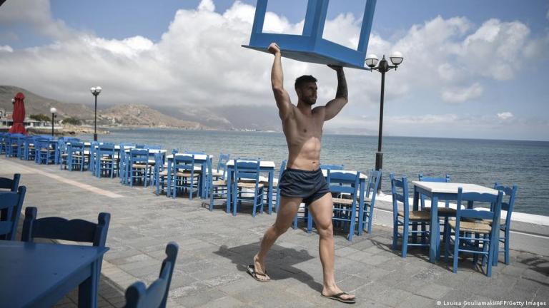 Focus: Ακυρώσεις στον ελληνικό τουρισμό λόγω μέτρων