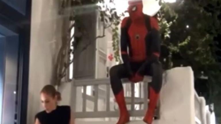 Ένας...Spiderman στην Μύκονο για καλό σκοπό!