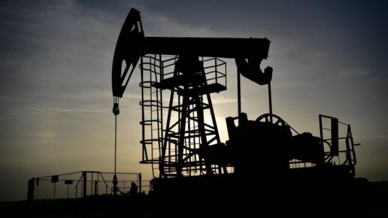 Μεγάλη πτώση στα χρηματιστήρια και την τιμή του πετρελαίου λόγω της νέας μετάλλαξης του κορονοϊού