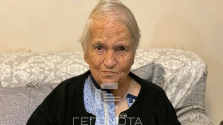 Βόλος: Εμβολιάστηκε γιαγιά 106 ετών!