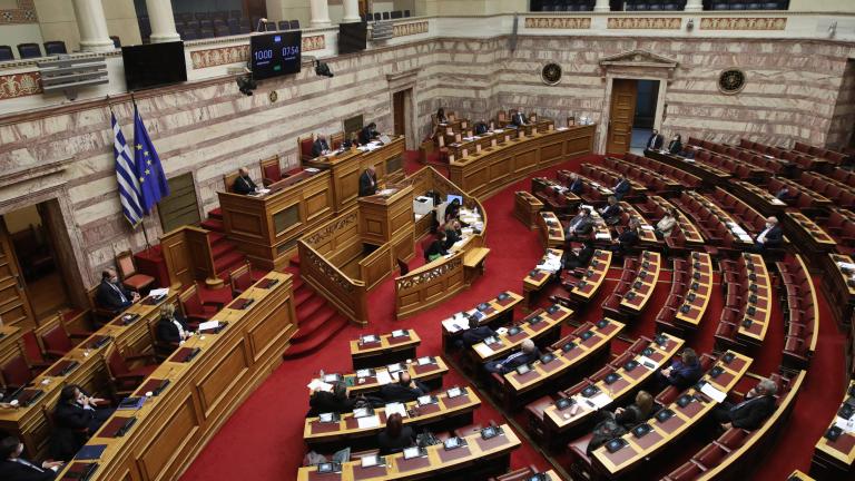 Καταψηφίστηκε η πρόταση δυσπιστίας που κατέθεσε εναντίον της Κυβέρνησης ο ΣΥΡΙΖΑ - 156 βουλευτές ψήφισαν "κατά", 142 "υπέρ" - "Παρών" από τον Κωνσταντίνο Μπογδάνο