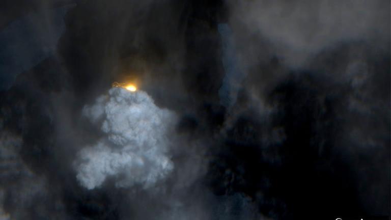  Το Ανάκ Κρακατόα, ή «παιδί του Κρακατόα», ένα ηφαιστειακό νησί που προήλθε από το ηφαίστειο Κρακατόα έχει εκραγεί τουλάχιστον 21 φορές τις τελευταίες εβδομάδες 