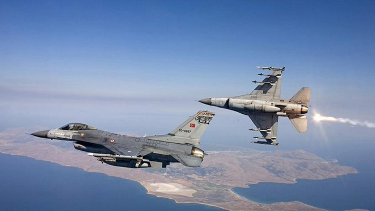 Νέες υπερπτήσεις από ζεύγη τουρκικών F-16 πάνω από Αγαθονήσι και Ανθρωποφάγους