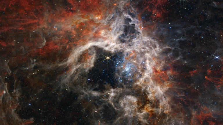 Το διαστημικό τηλεσκόπιο James Webb κατέγραψε θεαματικές εικόνες από το νεφέλωμα του Ωρίωνα