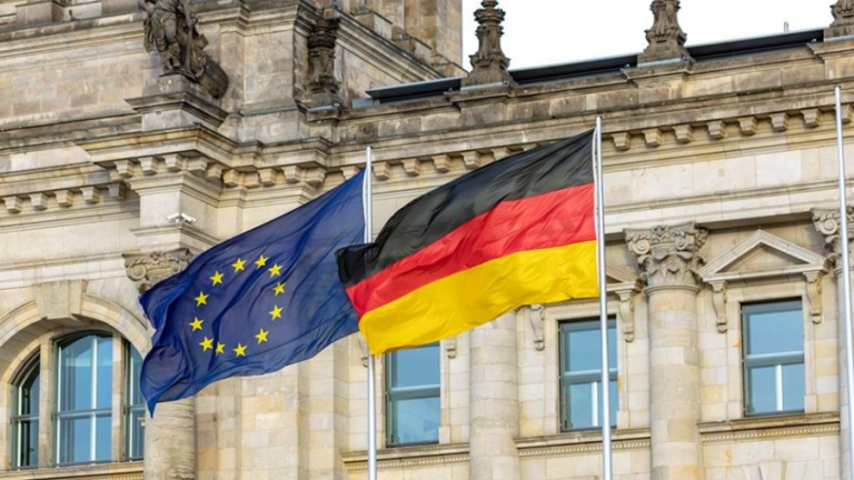 Η απόφαση της Γερμανίας να δανειστεί 200 δισ. αποτελεί κίνηση εθνικής εσωστρέφειας και φανερώνει παντελή απουσία ευρωπαϊκής στρατηγικής και αλληλεγγύης