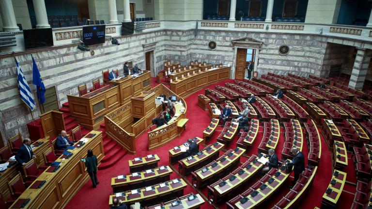 Βουλή: Τέλη Νοεμβρίου η συνεδρίαση της Επιτροπής Θεσμών και Διαφάνειας με τις ακροάσεις που έχει ζητήσει η αντιπολίτευση για τις παρακολουθήσεις