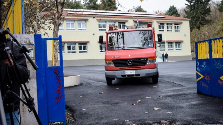 στο Ιπποκράτειο Νοσοκομείο της Θεσσαλονίκης διακομίστηκε, σύμφωνα με νεότερη ενημέρωση από την αστυνομία, το ένα από τα δύο παιδιά που μεταφέρθηκαν τραυματισμένα, στο Γενικό Νοσοκομείο Σερρών, ύστερα από έκρηξη στο λεβητοστάσιο του 9ου Δημοτικού Σχολείου της πόλης