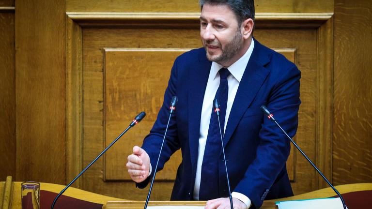 Ο Νίκος Ανδρουλάκης κατέθεσε την πρόταση δυσπιστίας - Στις 19:00 ξεκινά η συζήτηση