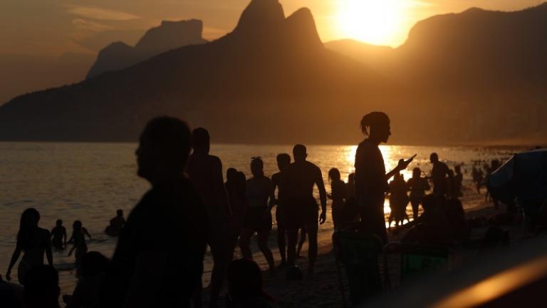 Βραζιλία: Στους 62,3 βαθμούς Κελσίου έφτασε η αισθητή θερμοκρασία στο Ρίο - Καταρρακτώδεις βροχές απειλούν τη νότια Βραζιλία