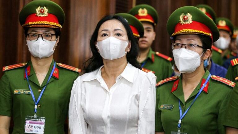 Βιετνάμ: Σε θάνατο καταδικάστηκε η φερόμενη ως εγκέφαλος οικονομικής απάτης άνω των 12 δισ. δολαρίων
