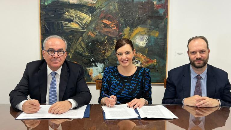 Νίκος Παπαθανάσης: Υπογραφή επιχειρησιακής συμφωνίας με την Attica Bank 