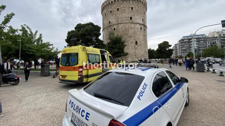 Μεγάλη κινητοποίηση των αρχών αυτή την ώρα στη Θεσσαλονίκη, καθώς άνδρας φέρεται να έπεσε από τον Λευκό Πύργο. 