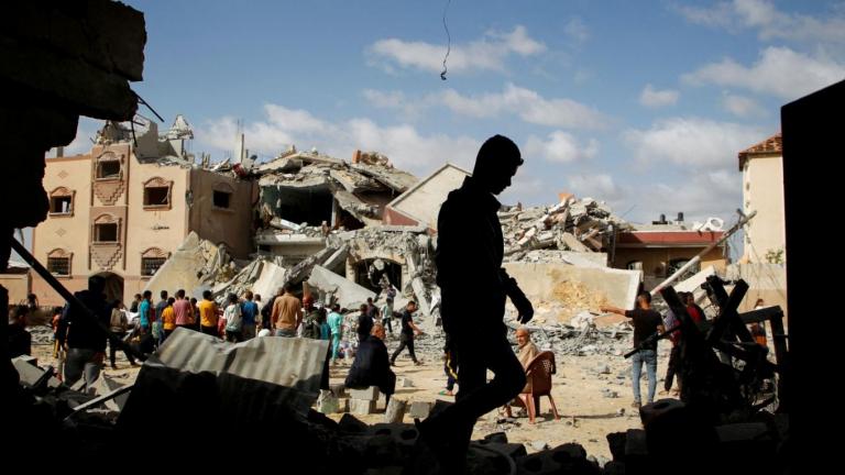 Γάζα: Προ των πυλών η ισραηλινή επιχείρηση στη Ράφα – Αναφορές για βομβαρδισμό δύο συνοικιών