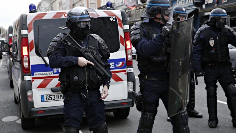 Γαλλία: Προπαγανδιστικό υλικό του ΙΚ βρέθηκε στην κατοχή του Αλγερινού που επιτέθηκε σε αστυνομικούς