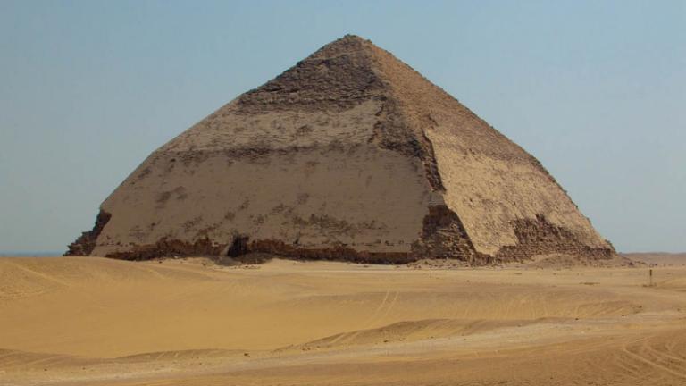 Αίγυπτος: Ανακαλύφθηκε πυραμίδα ηλικίας 3.700 ετών στη νεκρόπολη του Νταχσούρ