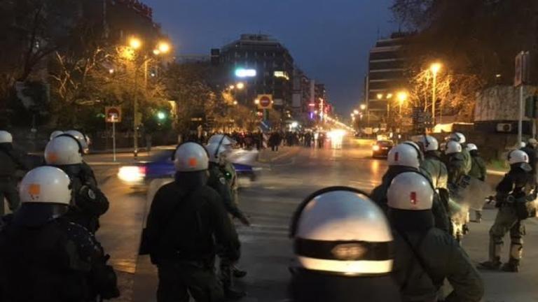 Διαδήλωση αντιεξουσιαστών στην Θεσσαλονίκη ενάντια στην ομιλία Μιχαλολιάκου (ΒΙΝΤΕΟ)