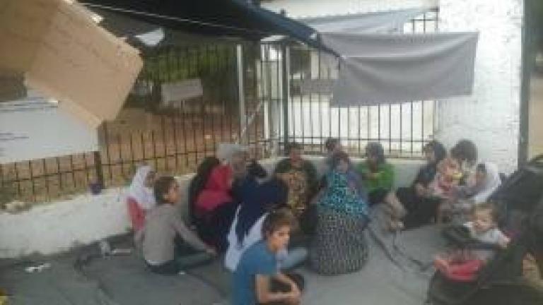 Έγκυες στον προσφυγικό καταυλισμό στη Ριτσώνα σε απεργία πείνας