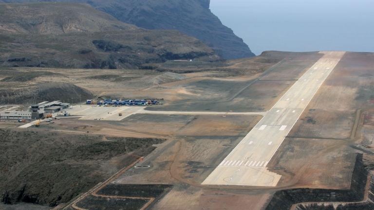 Το πιο άχρηστο αεροδρόμιο του κόσμου ανοίγει τις πύλες του
