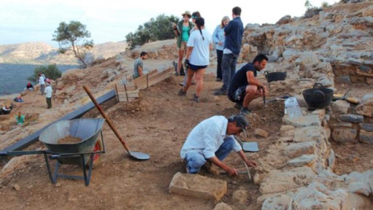 Τρίωρη στάση εργασίας κηρύσσουν οι έκτακτοι αρχαιολόγοι-Ζητούν τα δεδουλευμένα τους