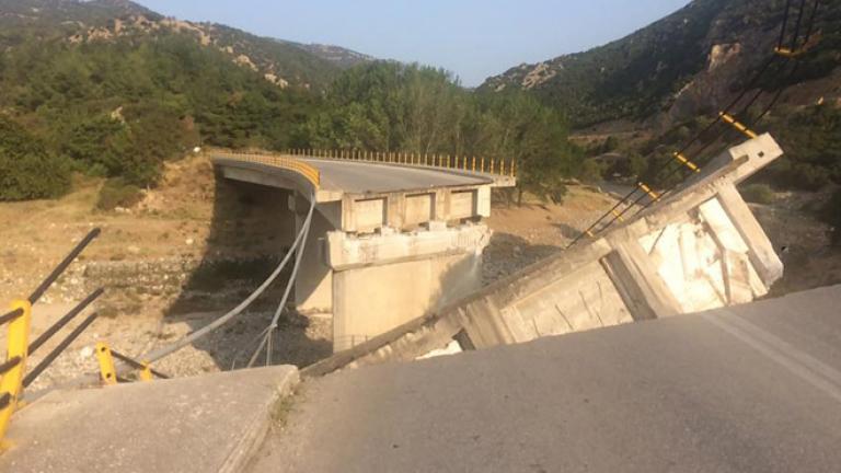Ξάνθη: Κατέρρευσε η γέφυρα του Πολυάνθου (ΦΩΤΟ)