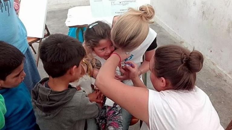 Καθολικός εμβολιασμός των Ρομά που διαμένουν σε καταυλισμούς του Λεκανοπεδίου-Καθησυχάζει ο γ.γ του υπουργείου Υγείας